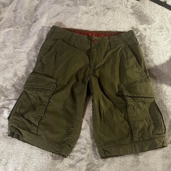 Red Camel cargo shorts size 31. Color dark green. Like New - Picture 1 of 5